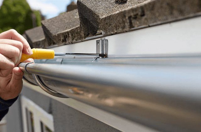 gutter repair hampton